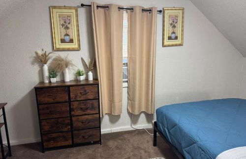 Cozy 3 4 BR Home Ideal for Family - Foto 12