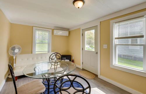 Walk to Beach House with Deck and Yard in Lubec! - Foto 10