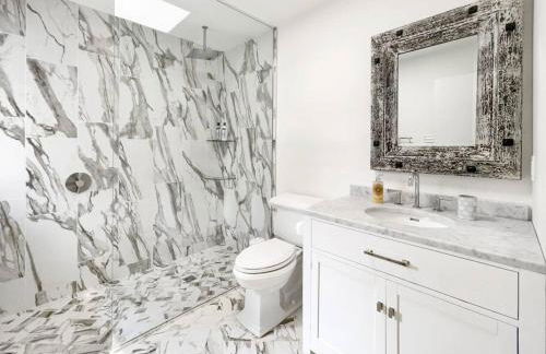 Contemporary 3BR Retreat in East Hampton - Foto 22