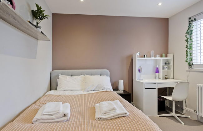 Wonderful Family Home With Garden Near Twickenham by Underthedoormat - Foto 16