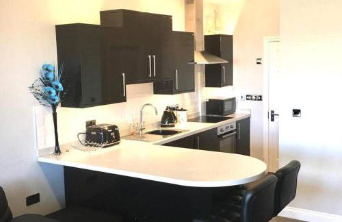 Entire Ground Floor Apartment - West Bay - Photo 6