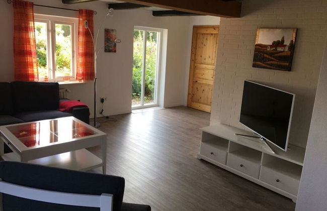 Farsighted Modern Retreat - Photo 16