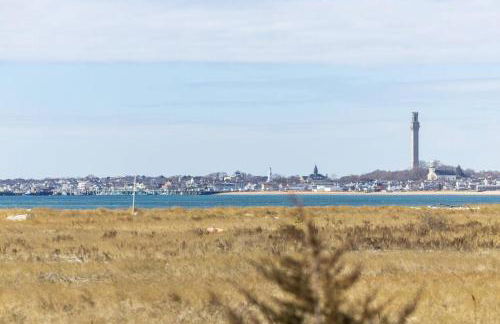 Stunning Bay Views | Beach Access - Deck - Parking - Photo 25