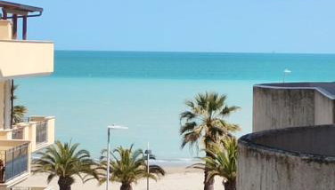 On the Beach - Foto 1