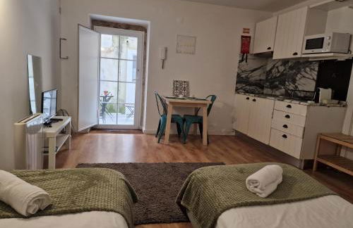 Classic Lisbon Homes: Bright & Central in Belém - Photo 9