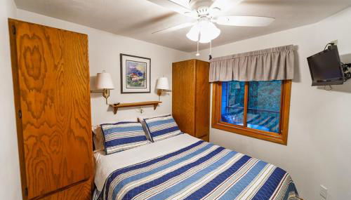 Cedar Haven Unit 202 by Simple Life Rentals - Photo 2