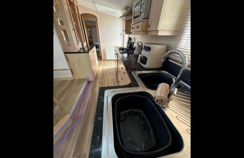 M9 luxury lodge style holiday home waterside Ingoldmells Skegness Santanavan 11 - Foto 2