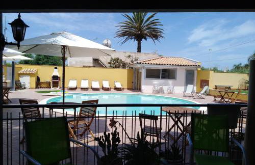 Villa con piscina uso esclusivo - Photo 18