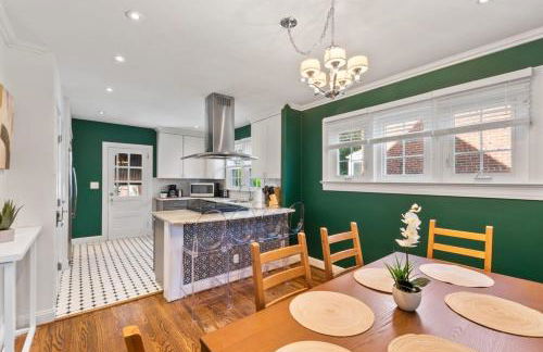 Massive 5BR Historic CozySuites House - Foto 31