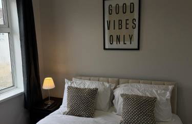 Month Stays Central 3 bed Three Bedroom House by Brookland Stays Serviced Accommodation & Short Lets in Preston with Free WiFi - Foto 10