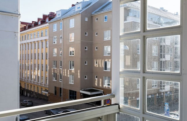 Modern 1BR Apartment with Balcony - Foto 34