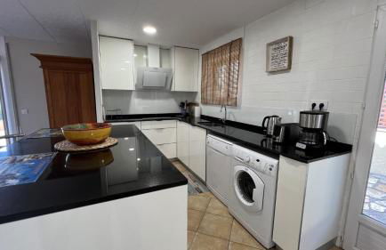 Casa Mas Fumats con piscina terraza y garaje AV-49 - Photo 14