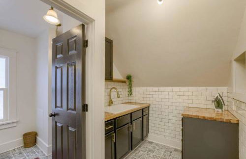 New 5BD Near UNL & DT | Poker Table & Games - Foto 60