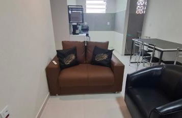 Espaço inteiro prox do aeroporto com ar cond e chuv elétrico - Foto 24