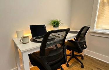 Cozy unit King bed & laundry - Foto 10