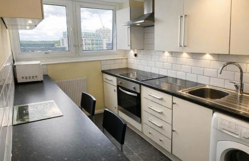 City Centre - Next to Hilton Hotel - Victoria Centre 2 Bedrooms Apartments - Close to Theatre Royal - in Victoria Centre Shopping Centre - 24 Hours Access - Parking Cars or Vans from Five Pounds a Day - Onsite Parking from Ten Pounds a Day - Foto 1