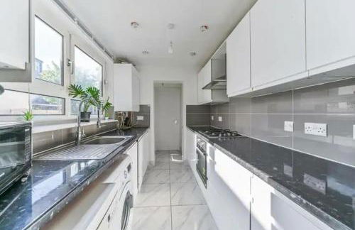 Amazing 4 bed house in Kingston - Foto 2