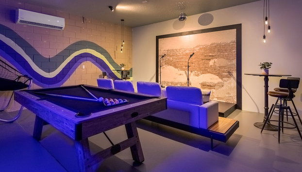 Upstay - Karaoke Mansion w Pool Cinema Themed Rooms - Foto 2, Habitación