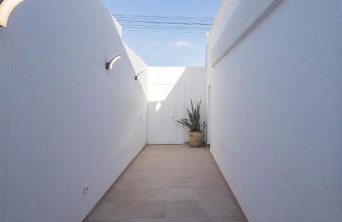 Sea Views Private Terrace 2BR House near the Beach - Foto 33