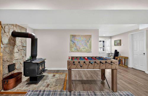 Riverfront w Hot Tub Game Room Fire Pit & More - Foto 47