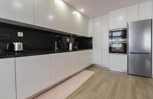 Sunshine Apartment - Modern Ap Near the Beach - Foto 14