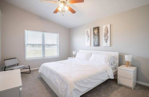 VILLA VERBENA - Sleek 3 BD in Pekin - Foto 2