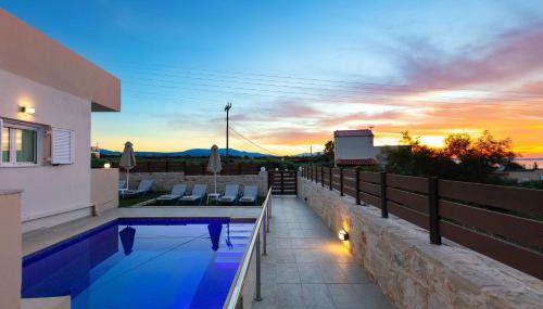 7 bedroom villa with pool, 700m from the beach! - Foto 5, sunbed