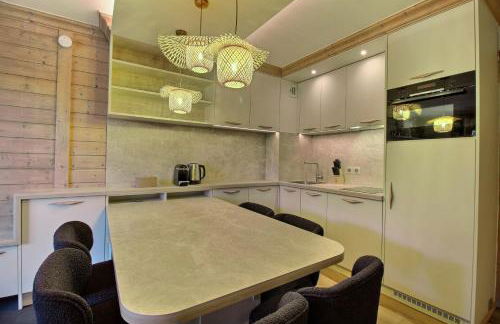 ARC 1950, Appartement 2 chambres 6 personnes, Skis aux pieds, Sauna, Hammam, Jacuzzi, Piscine intérieure et extérieure - Foto 28