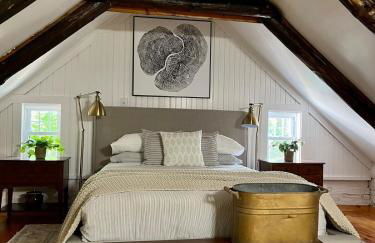 Cozy Historic Cabin with stellar view of Big Schloss - Foto 21