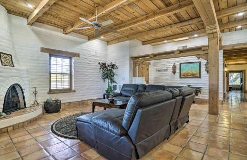 Las Cruces Home La Casa Blanca with Courtyard - Foto 5