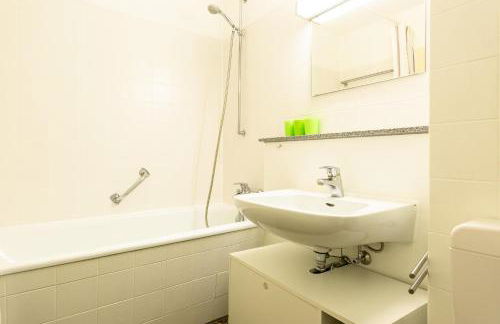 Ferienwohnpark Immenstaad am Bodensee Zwei-Zimmer-Apartment 49 02 - Foto 8