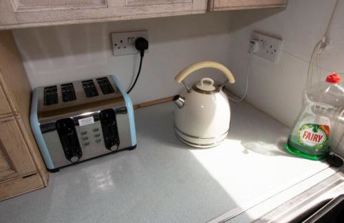 The Pottery Flat Chesterfield Three Star Gold - Foto 5