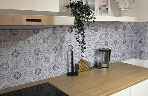 Luxuriöses Apartment,Neubau, 4 Personen, Parkplatz, Griechischer Stil - Foto 23