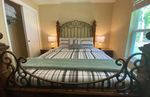 Sundance' Acres Peaceful and Private New House with Hot Tub and Fire Pit - Photo 43