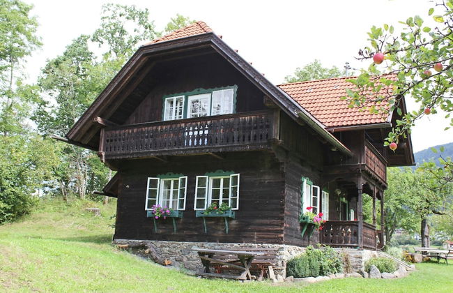 Peaceful Cottage Near Ski Area in Gmund - Photo 39