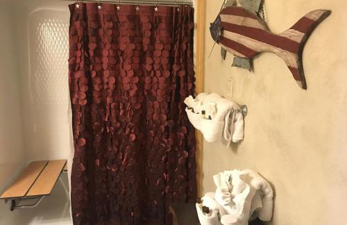 C11, Two bedroom, two bath log-sided, luxury Harbor North cottage with hot tub cottage - Foto 12