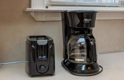 The Broadway Bungalow Walk to Riverwalk Dining! - Foto 33