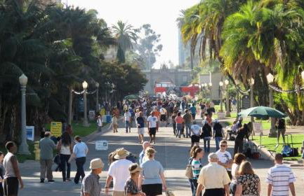 Entire Private Home with 4 Bedrooms 2 Bathrooms, Mountain Edge, New House, Ranch, Gated Yard, Available Now - Foto 51