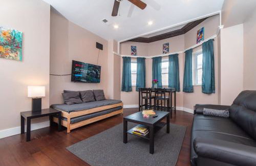 Walk to Acrisure - Parking - Location - GroupStay - Foto 2