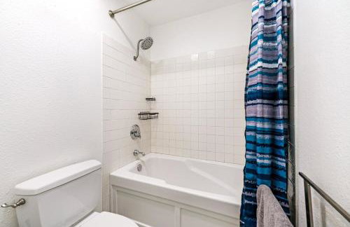 4 BD Spacious, Pool, Extended Stay, Pet Friendly - Foto 35