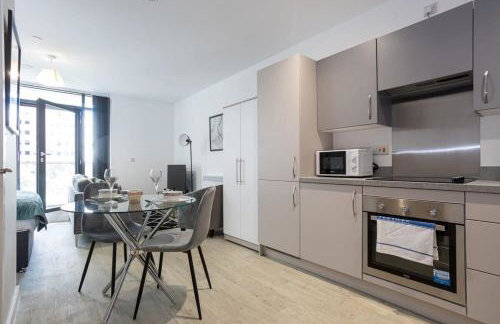 Modern Studio with Balcony in Manchester - Foto 10