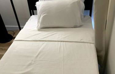 Cozy Centrally-located Condo in Honolulu - 30 day minimum stay - Photo 19