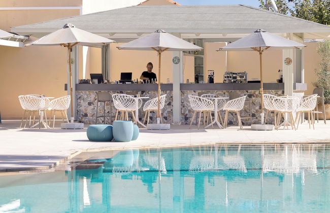 Atlantis Beach Hotel - Photo 24