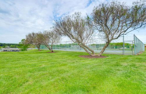 Resort Condo on Smith Mtn Lake Linens Included! - Foto 30