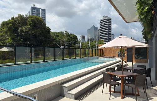 Studio para até 3 pessoas no centro de Belém, com vaga e psicina - Photo 3