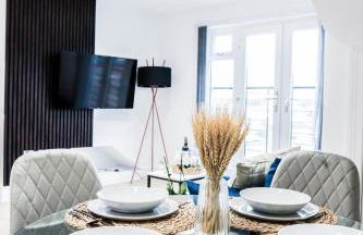 The Kingsmead Loft - Stylish 1BR Top Floor Apt with King or Twin Beds & Free Secure Underground Parking, Central High Wycombe HP13, Sleeps 3 - Foto 22