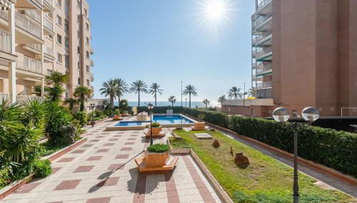 SeaFront 1ª línea y 2 piscinas - Foto 4