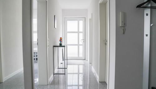 Modernes Stadthaus 100qm Parkplatz Bad&Dusche Küche - Foto 5