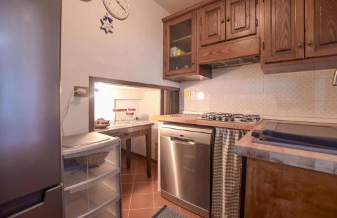 2 Bedroom Beautiful Home In Massarosa - Foto 12