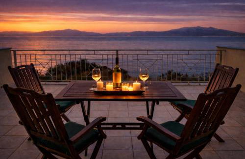 Derveni Seaside Apartments - Deluxe Sea View Penthouse Jacuzzi-BBQ & Groundfloor Garden View Apartment - Foto 2